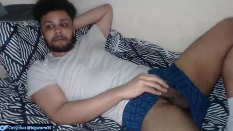 Snapshot of leonevans33 chatting on 02/19/26, 12:06 LSE online show from 02/19/26, 12:06