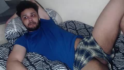 Snapshot of leonevans33 chatting on 02/21/26, 01:39 LSE online show from 02/21/26, 01:39