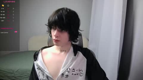 Snapshot of leonkissboy chatting on 02/12/26, 01:28 leonkissboy online show from 02/12/26, 01:28