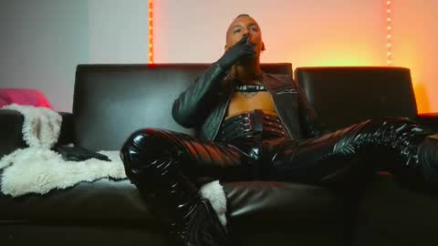 Lenardo jaramillo online show from 12/06/24, 08:59