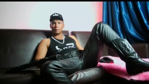 Lenardo jaramillo online show from 03/05/25, 09:05