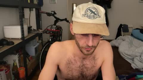 Leon online show from 12/16/25, 03:28