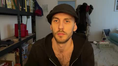 Leon online show from 01/12/26, 02:44