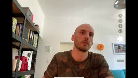 Leon online show from 05/05/26, 09:50