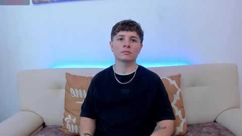 Leo  online show from 11/01/25, 08:00