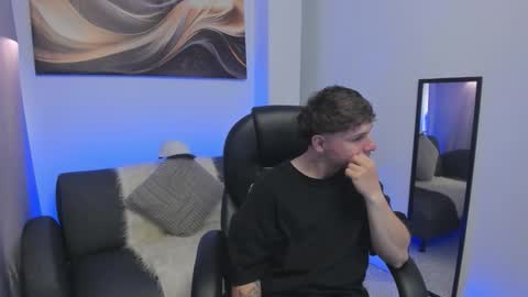 Leo  online show from 01/18/26, 03:54