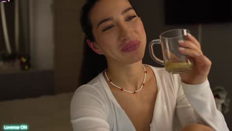 Leora online show from 01/04/25, 03:28