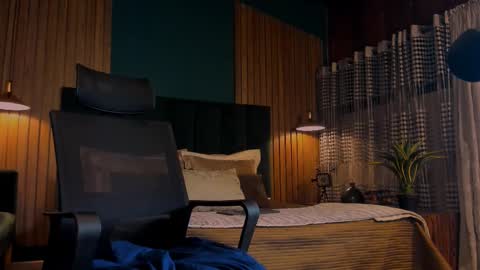 Leo Salvatore online show from 02/18/25, 03:42