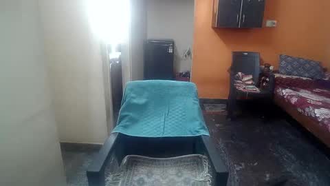 Leo online show from 12/31/24, 08:04