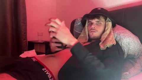 leosehenrot736234 online show from 04/16/26, 07:03