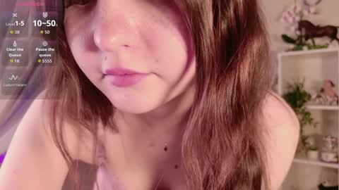 Nicole Moore online show from 04/09/26, 04:01