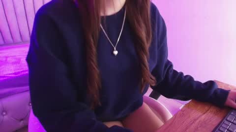 Snapshot of leri_rose_ chatting on 05/07/26, 12:10 online show from 05/07/26, 12:10