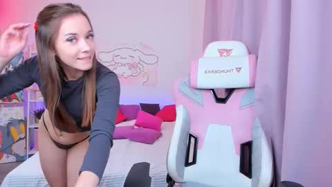 Valerie online show from 10/13/25, 03:06