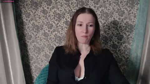 Snapshot of lesanamagic chatting on 12/29/24, 09:52 LesanaMagic online show from 12/29/24, 09:52