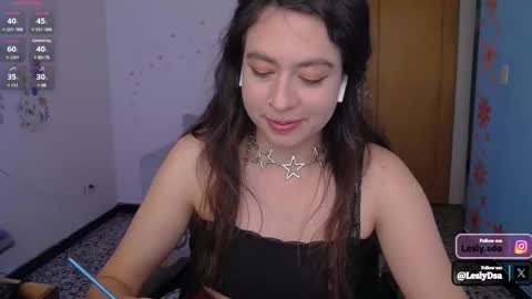 Snapshot of leslie9669 chatting on 01/16/25, 05:33 Lesly online show from 01/16/25, 05:33