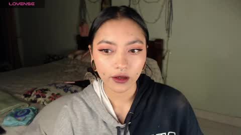 Leslie online show from 06/03/26, 06:27