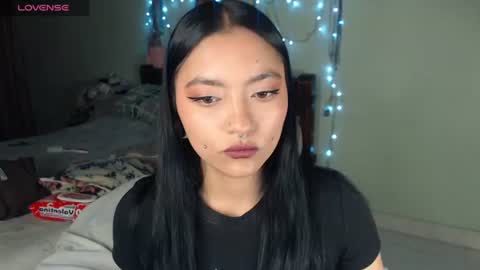 Leslie online show from 06/12/26, 01:26