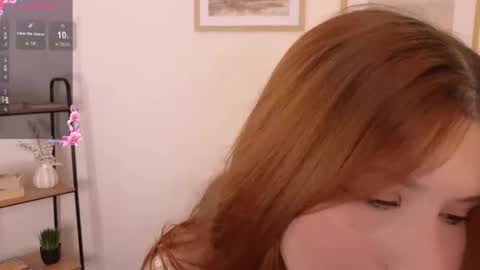 Snapshot of leslie__williams chatting on 10/19/25, 06:08 Tracy online show from 10/19/25, 06:08