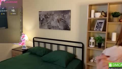 Snapshot of leslie__williams chatting on 10/26/25, 06:14 Tracy online show from 10/26/25, 06:14