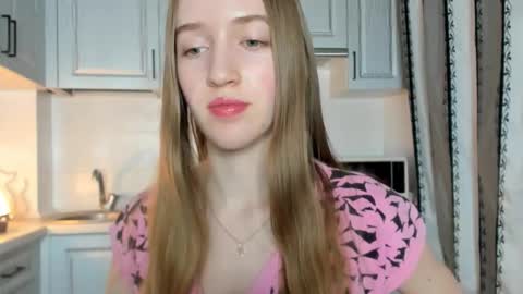 Snapshot of leslie_my_lovee chatting on 10/30/25, 07:14 LESLIE online show from 10/30/25, 07:14