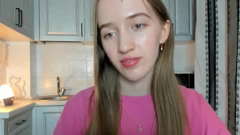 Snapshot of leslie_my_lovee chatting on 11/11/25, 07:14 LESLIE online show from 11/11/25, 07:14