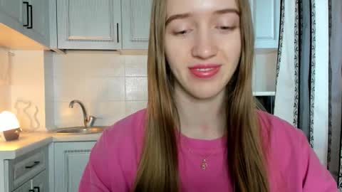 Snapshot of leslie_my_lovee chatting on 11/12/25, 10:04 LESLIE online show from 11/12/25, 10:04