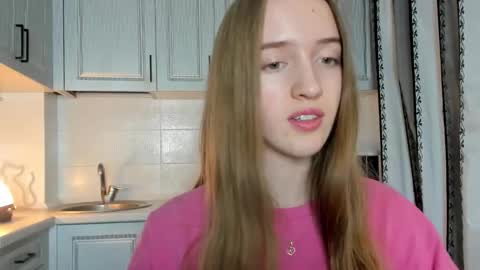 Snapshot of leslie_my_lovee chatting on 11/14/25, 08:07 LESLIE online show from 11/14/25, 08:07