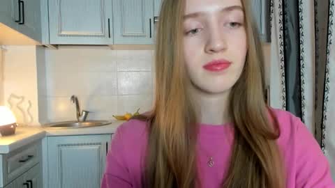 Snapshot of leslie_my_lovee chatting on 11/24/25, 07:46 LESLIE online show from 11/24/25, 07:46