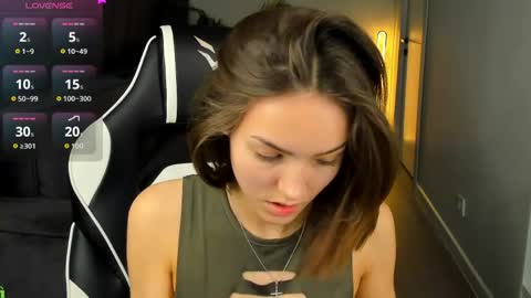 Leslie online show from 06/06/26, 01:11