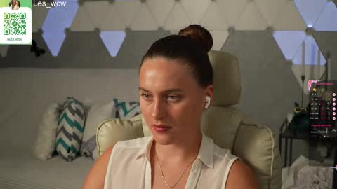 LeslieKorfs online show from 09/23/25, 08:01