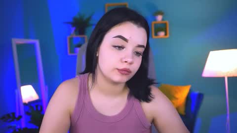 Snapshot of leslierowe chatting on 10/05/25, 08:29 LeslieRowe online show from 10/05/25, 08:29