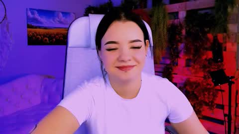 Snapshot of leslierowe chatting on 10/20/25, 08:42 LeslieRowe online show from 10/20/25, 08:42