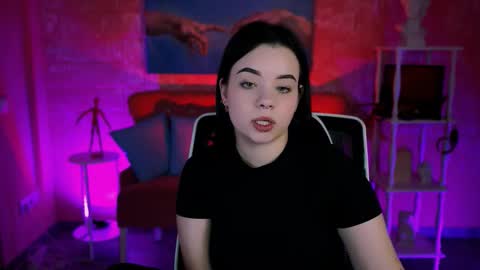 Snapshot of leslierowe chatting on 11/22/25, 01:54 LeslieRowe online show from 11/22/25, 01:54