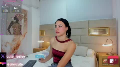 lesly_cutee online show from 05/18/26, 12:11