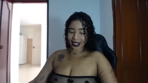 lesly online show from 02/19/25, 07:48