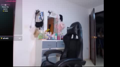 lesly online show from 10/18/25, 01:08