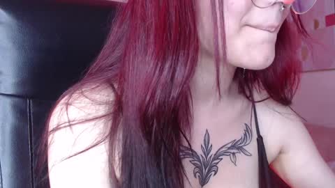 Snapshot of lessboobs_gh chatting on 12/08/24, 06:06 Less online show from 12/08/24, 06:06