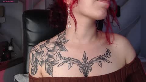 Snapshot of lessboobs_gh chatting on 01/03/25, 04:06 Less online show from 01/03/25, 04:06