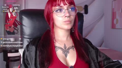 Snapshot of lessboobs_gh chatting on 01/04/25, 05:58 Less online show from 01/04/25, 05:58