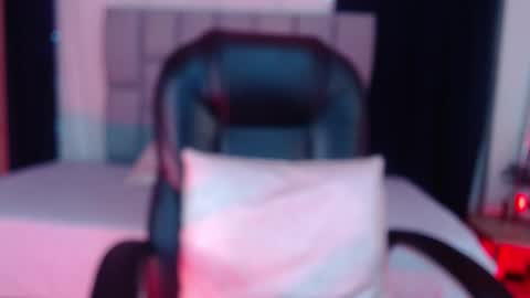 Snapshot of lessboobs_gh chatting on 02/02/25, 05:15 Less online show from 02/02/25, 05:15