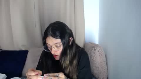 lessliee online show from 03/25/26, 06:08