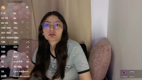 lessliee online show from 05/02/26, 07:35