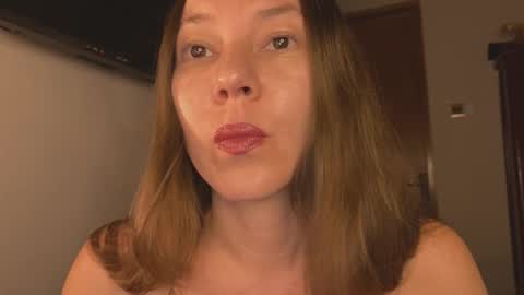 lessya_magic online show from 09/27/25, 11:04