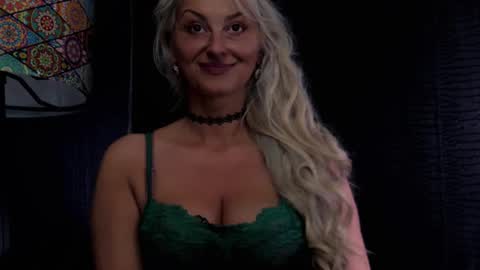 leticiareys online show from 03/25/26, 12:44