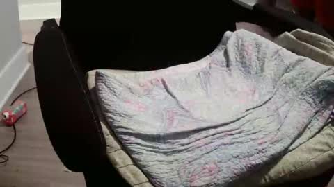 letmesoloher1st online show from 04/01/26, 04:24