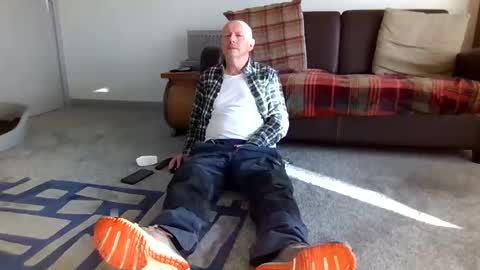 paul online show from 11/08/25, 12:05