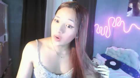 Snapshot of letsplaybaby_ chatting on 09/14/25, 11:20 gene online show from 09/14/25, 11:20