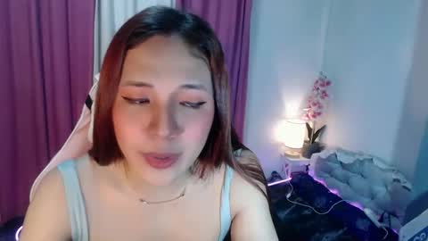 Snapshot of letsplaybaby_ chatting on 11/28/25, 10:40 gene online show from 11/28/25, 10:40