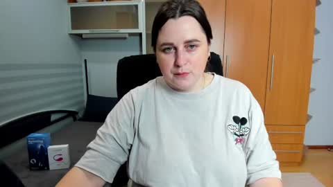 Naomi online show from 06/15/26, 06:04