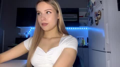 Kate online show from 05/05/26, 02:03